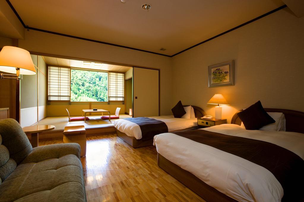 Shinshiyo Hotel Hita Eksteriør billede